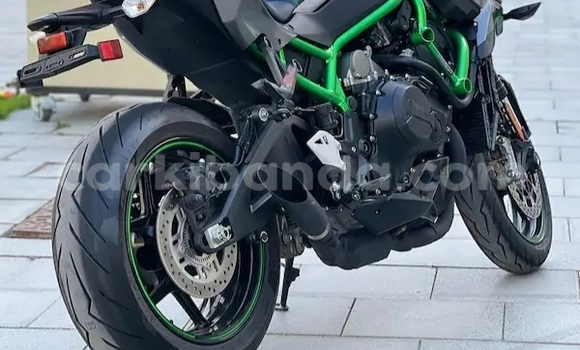 Buy Used Kawasaki Z Green Bike in Kampala in Uganda Buy Used Kawasaki Z Green Bike in Kampala in Uganda