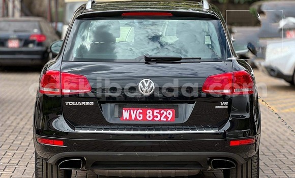 Nunua Ilio tumika Volkswagen Touareg Nyeusi Gari ndani ya Kampala nchini Uganda Nunua Ilio tumika Volkswagen Touareg Nyeusi Gari ndani ya Kampala nchini Uganda