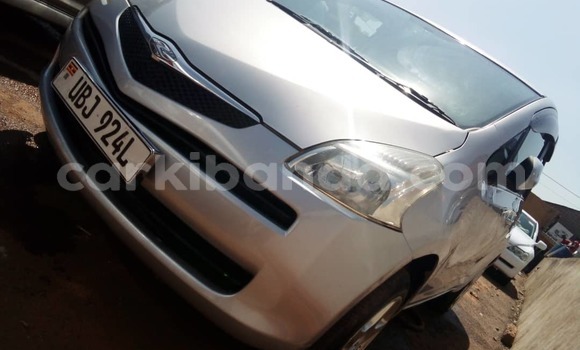 Gura Yakoze Toyota Ractis Silver Imodoka i Kampala mu Uganda Gura Yakoze Toyota Ractis Silver Imodoka i Kampala mu Uganda