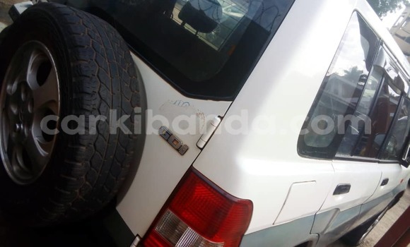 Gura Yakoze Mitsubishi Pajero iO White Imodoka i Kampala mu Uganda Gura Yakoze Mitsubishi Pajero iO White Imodoka i Kampala mu Uganda