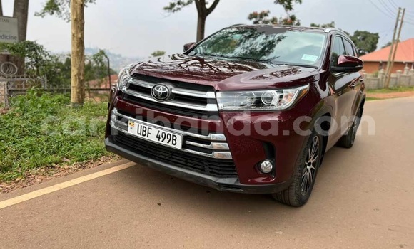Gura Yakoze Toyota Kluger Other Imodoka i Kampala mu Uganda Gura Yakoze Toyota Kluger Other Imodoka i Kampala mu Uganda