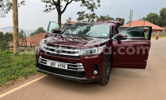 Gura Yakoze Toyota Kluger Other Imodoka i Kampala mu Uganda Gura Yakoze Toyota Kluger Other Imodoka i Kampala mu Uganda