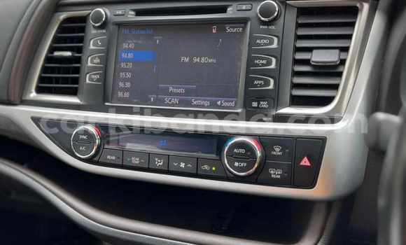 Gura Yakoze Toyota Kluger Other Imodoka i Kampala mu Uganda Gura Yakoze Toyota Kluger Other Imodoka i Kampala mu Uganda