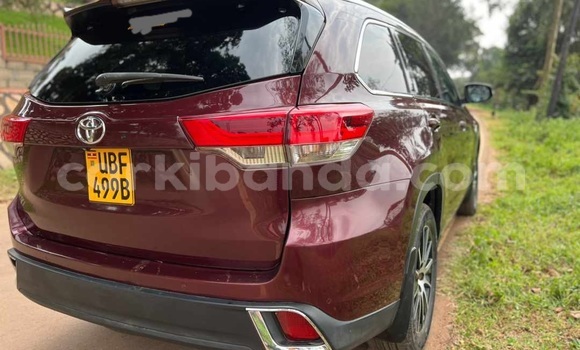 Gura Yakoze Toyota Kluger Other Imodoka i Kampala mu Uganda Gura Yakoze Toyota Kluger Other Imodoka i Kampala mu Uganda