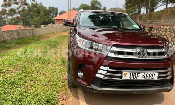 Gura Yakoze Toyota Kluger Other Imodoka i Kampala mu Uganda Gura Yakoze Toyota Kluger Other Imodoka i Kampala mu Uganda