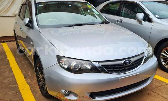 Nunua Ilio tumika Subaru Impreza WRX Fedha Gari ndani ya Kampala nchini Uganda
