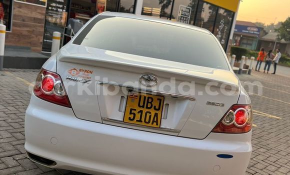 Nunua Ilio tumika Toyota Mark X Nyeupe Gari ndani ya Kampala nchini Uganda Nunua Ilio tumika Toyota Mark X Nyeupe Gari ndani ya Kampala nchini Uganda