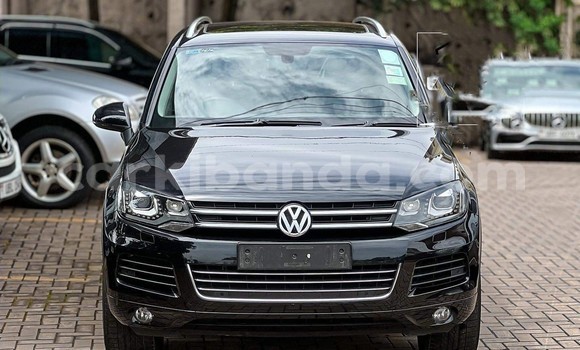 Acheter Occasion Voiture Volkswagen Touareg Noir à Kampala, Ouganda