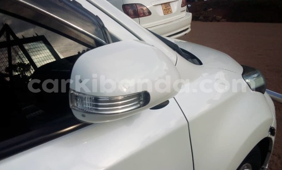 Buy Used Toyota IST White Car in Kampala in Uganda Buy Used Toyota IST White Car in Kampala in Uganda