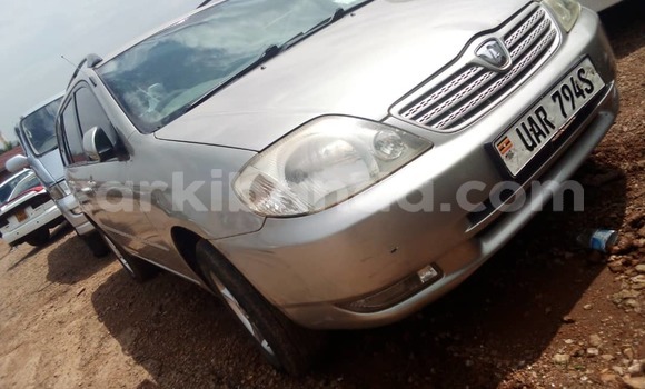 Gura Yakoze Toyota Fielder Silver Imodoka i Kampala mu Uganda Gura Yakoze Toyota Fielder Silver Imodoka i Kampala mu Uganda