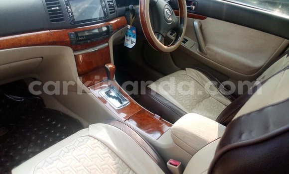 Nunua Ilio tumika Toyota Premio Fedha Gari ndani ya Kampala nchini Uganda Nunua Ilio tumika Toyota Premio Fedha Gari ndani ya Kampala nchini Uganda