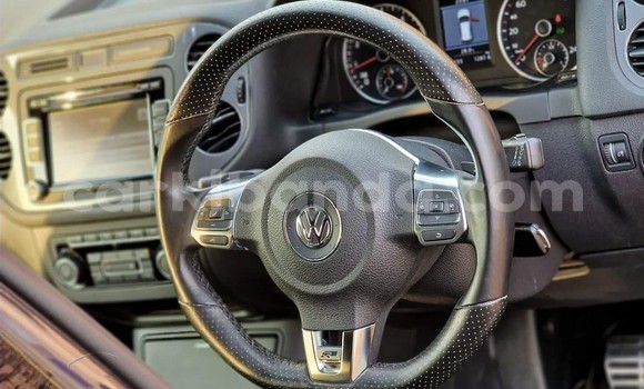 Nunua Ilio tumika Volkswagen Tiguan Nyeusi Gari ndani ya Kampala nchini Uganda Nunua Ilio tumika Volkswagen Tiguan Nyeusi Gari ndani ya Kampala nchini Uganda
