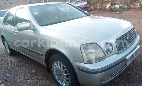 Gura Imported Toyota Progress Silver Imodoka i Kampala mu Uganda Gura Imported Toyota Progress Silver Imodoka i Kampala mu Uganda