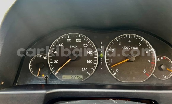 Gura Yakoze Toyota Premio White Imodoka i Kampala mu Uganda Gura Yakoze Toyota Premio White Imodoka i Kampala mu Uganda