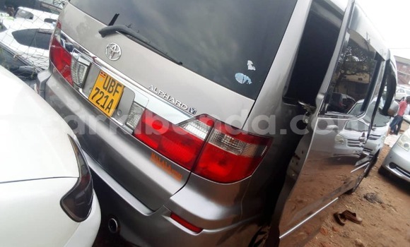 Nunua Ilio tumika Toyota Alphard Fedha Gari ndani ya Kampala nchini Uganda Nunua Ilio tumika Toyota Alphard Fedha Gari ndani ya Kampala nchini Uganda