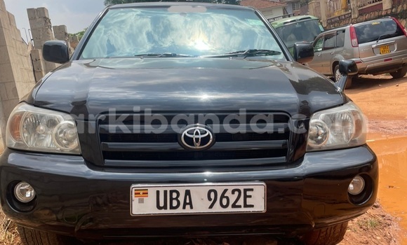 Nunua Ilio tumika Toyota Kluger Nyeusi Gari ndani ya Kampala nchini Uganda Nunua Ilio tumika Toyota Kluger Nyeusi Gari ndani ya Kampala nchini Uganda