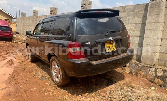 Nunua Ilio tumika Toyota Kluger Nyeusi Gari ndani ya Kampala nchini Uganda Nunua Ilio tumika Toyota Kluger Nyeusi Gari ndani ya Kampala nchini Uganda