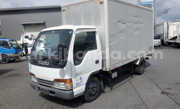 Acheter Occasion Utilitaire Isuzu Bighorn Blanc à Kampala, Ouganda