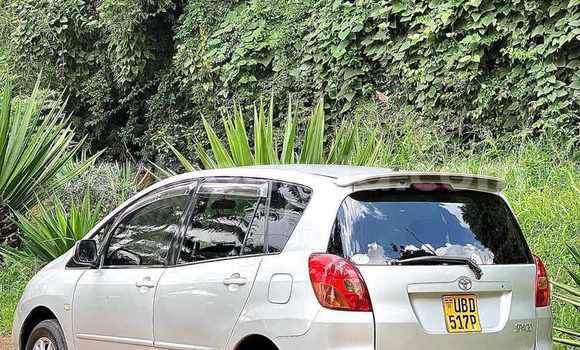 Gura Yakoze Toyota Spacio Silver Imodoka i Kampala mu Uganda Gura Yakoze Toyota Spacio Silver Imodoka i Kampala mu Uganda