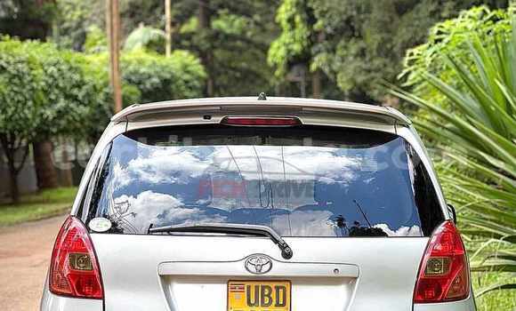 Gura Yakoze Toyota Spacio Silver Imodoka i Kampala mu Uganda Gura Yakoze Toyota Spacio Silver Imodoka i Kampala mu Uganda