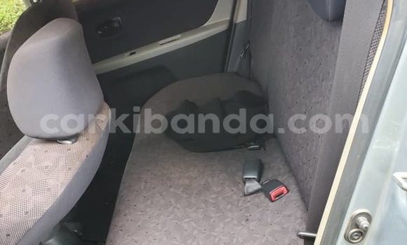 Gura Yakoze Toyota Vitz Silver Imodoka i Kampala mu Uganda Gura Yakoze Toyota Vitz Silver Imodoka i Kampala mu Uganda