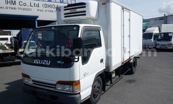 Gura Yakoze Isuzu Bighorn White Ikamyo i Kampala mu Uganda