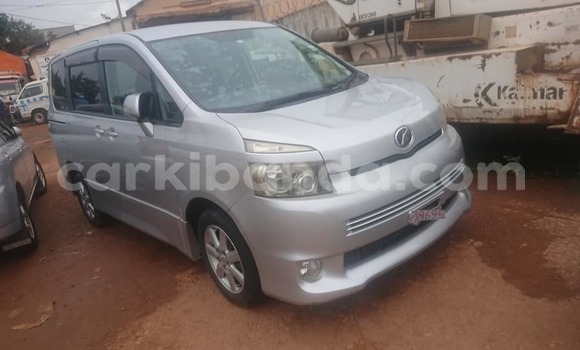 Buy Used Toyota Noah Silver Car in Kampala in Uganda