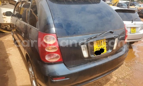 Gura Yakoze Toyota Nadia Blue Imodoka i Kampala mu Uganda Gura Yakoze Toyota Nadia Blue Imodoka i Kampala mu Uganda