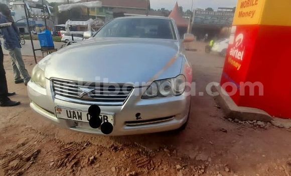 Gura Yakoze Toyota Mark X Silver Imodoka i Kampala mu Uganda Gura Yakoze Toyota Mark X Silver Imodoka i Kampala mu Uganda