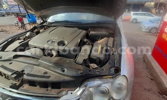 Gura Yakoze Toyota Mark X Silver Imodoka i Kampala mu Uganda Gura Yakoze Toyota Mark X Silver Imodoka i Kampala mu Uganda