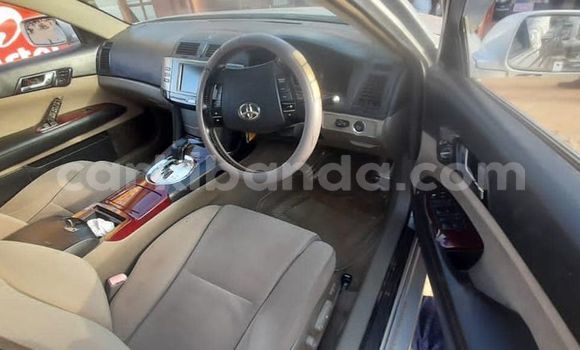 Gura Yakoze Toyota Mark X Silver Imodoka i Kampala mu Uganda Gura Yakoze Toyota Mark X Silver Imodoka i Kampala mu Uganda