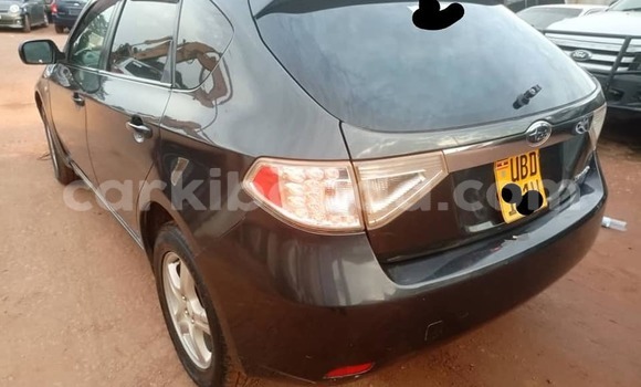 Gura Yakoze Subaru Impreza Black Imodoka i Kampala mu Uganda Gura Yakoze Subaru Impreza Black Imodoka i Kampala mu Uganda