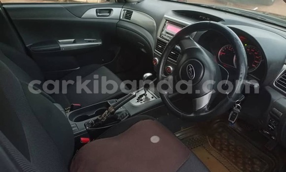 Gura Yakoze Subaru Impreza Black Imodoka i Kampala mu Uganda Gura Yakoze Subaru Impreza Black Imodoka i Kampala mu Uganda