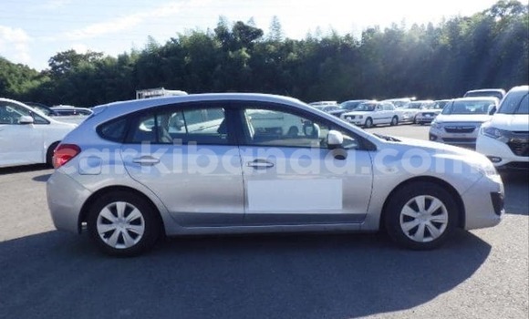 Gura Yakoze Subaru Impreza Silver Imodoka i Kampala mu Uganda Gura Yakoze Subaru Impreza Silver Imodoka i Kampala mu Uganda