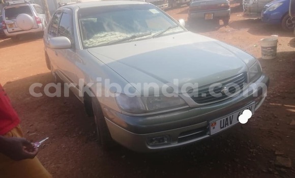 Gura Yakoze Toyota Premio Silver Imodoka i Kampala mu Uganda Gura Yakoze Toyota Premio Silver Imodoka i Kampala mu Uganda