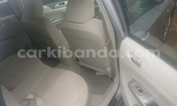 Gura Yakoze Subaru Impreza Silver Imodoka i Kampala mu Uganda Gura Yakoze Subaru Impreza Silver Imodoka i Kampala mu Uganda