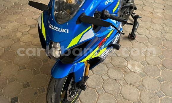 Nunua Ilio tumika Suzuki GSX–R Bluu Bike ndani ya Kampala nchini Uganda Nunua Ilio tumika Suzuki GSX–R Bluu Bike ndani ya Kampala nchini Uganda