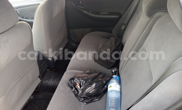 Gura Yakoze Toyota Fielder Black Imodoka i Kampala mu Uganda Gura Yakoze Toyota Fielder Black Imodoka i Kampala mu Uganda