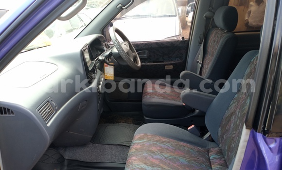 Gura Yakoze Toyota Noah Blue Imodoka i Kampala mu Uganda Gura Yakoze Toyota Noah Blue Imodoka i Kampala mu Uganda