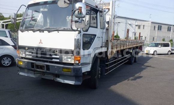 Acheter Occasion Utilitaire Mitsubishi L400 Blanc à Kampala, Ouganda