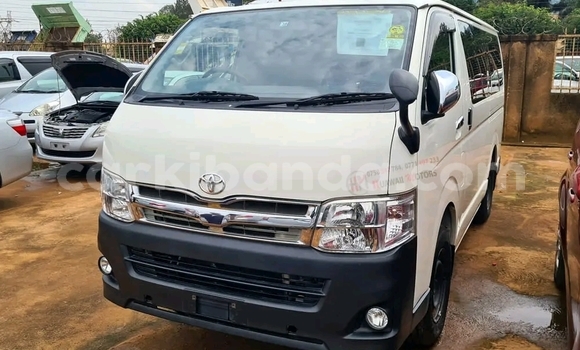 Buy Used Toyota Hiace White Car in Kampala in Uganda