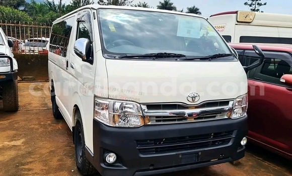 Nunua Ilio tumika Toyota Hiace Nyeupe Gari ndani ya Kampala nchini Uganda Nunua Ilio tumika Toyota Hiace Nyeupe Gari ndani ya Kampala nchini Uganda