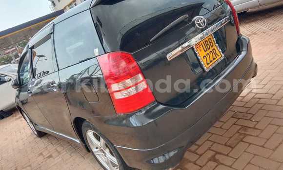 Gura Yakoze Toyota Wish Black Imodoka i Kampala mu Uganda Gura Yakoze Toyota Wish Black Imodoka i Kampala mu Uganda