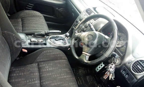 Nunua Ilio tumika Toyota Altezza Fedha Gari ndani ya Kampala nchini Uganda Nunua Ilio tumika Toyota Altezza Fedha Gari ndani ya Kampala nchini Uganda