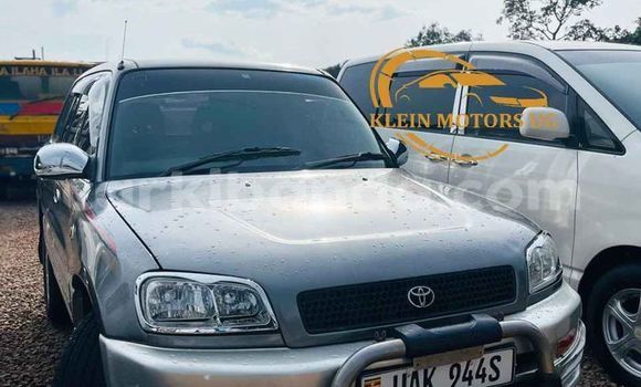 Nunua Ilio tumika Toyota RAV4 Nyingine Gari ndani ya Kampala nchini Uganda