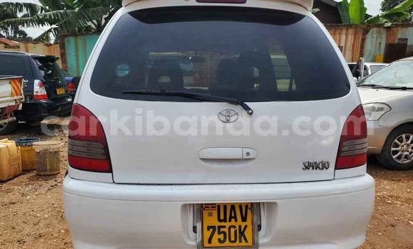 Gura Yakoze Toyota Spacio White Imodoka i Kampala mu Uganda Gura Yakoze Toyota Spacio White Imodoka i Kampala mu Uganda