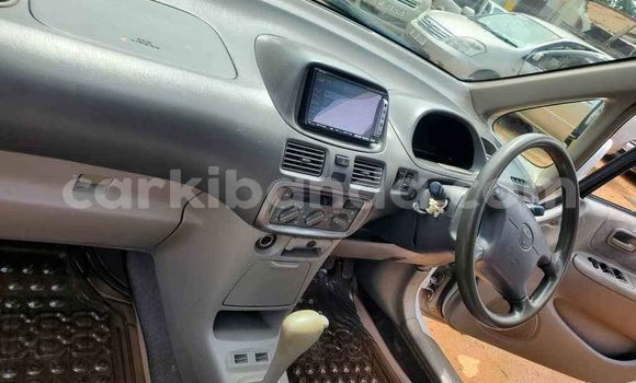 Gura Yakoze Toyota Spacio White Imodoka i Kampala mu Uganda Gura Yakoze Toyota Spacio White Imodoka i Kampala mu Uganda
