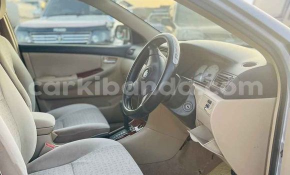 Gura Yakoze Toyota Allex Silver Imodoka i Kampala mu Uganda Gura Yakoze Toyota Allex Silver Imodoka i Kampala mu Uganda