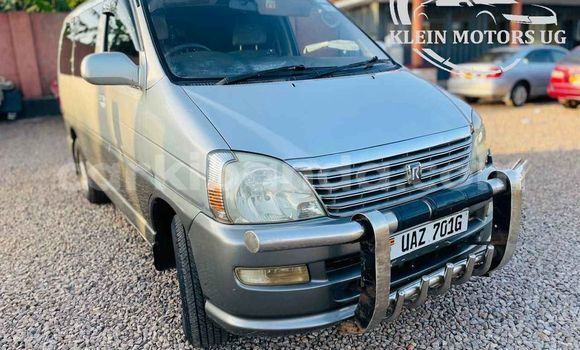 Gura Yakoze Toyota Regius Silver Imodoka i Kampala mu Uganda Gura Yakoze Toyota Regius Silver Imodoka i Kampala mu Uganda