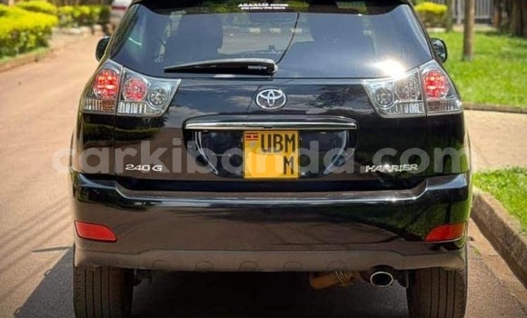 Nunua Ilio tumika Toyota Harrier Nyeusi Gari ndani ya Kampala nchini Uganda Nunua Ilio tumika Toyota Harrier Nyeusi Gari ndani ya Kampala nchini Uganda